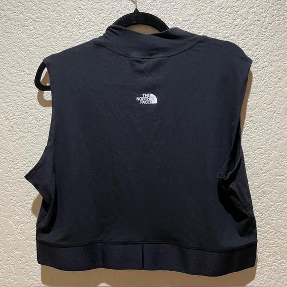 NWT The North Face Coordinates Tank TNF Black White Sleeve Crop Size XL - Picture 2 of 6